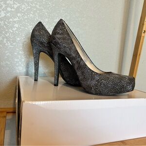 Jessica Simpson diamond sparkle pumps. Size 9.